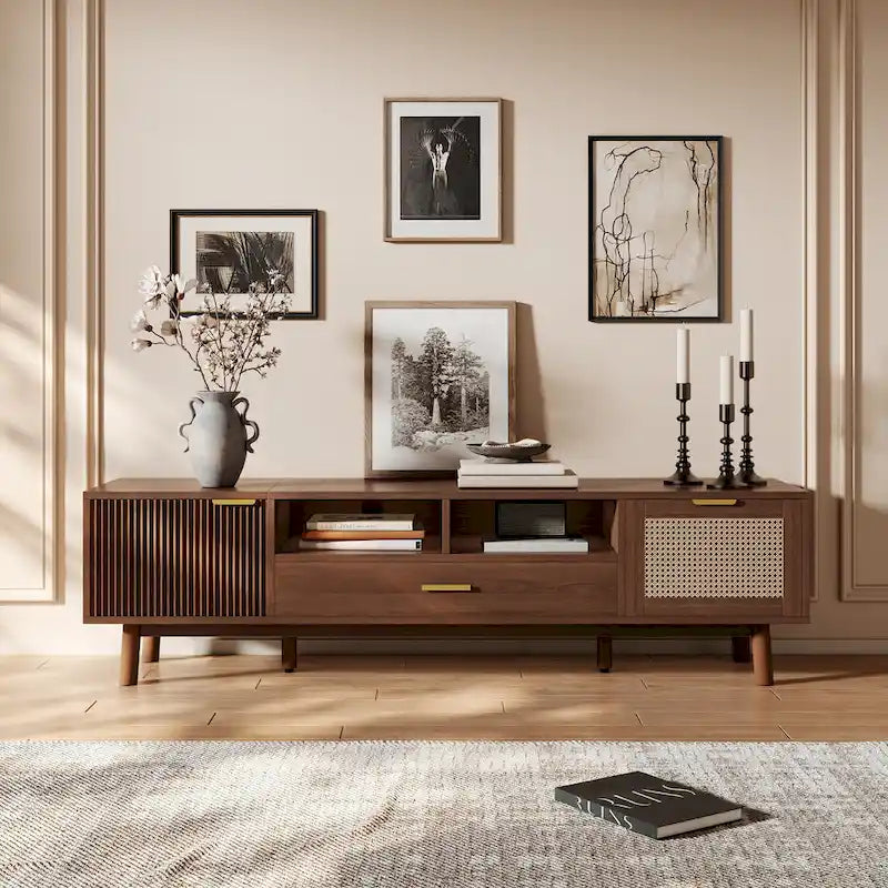 Meuble TV en bois massif brun foncé pour téléviseurs 75 pouces Console TV avec porte à fermeture douce et meuble à porte abattante